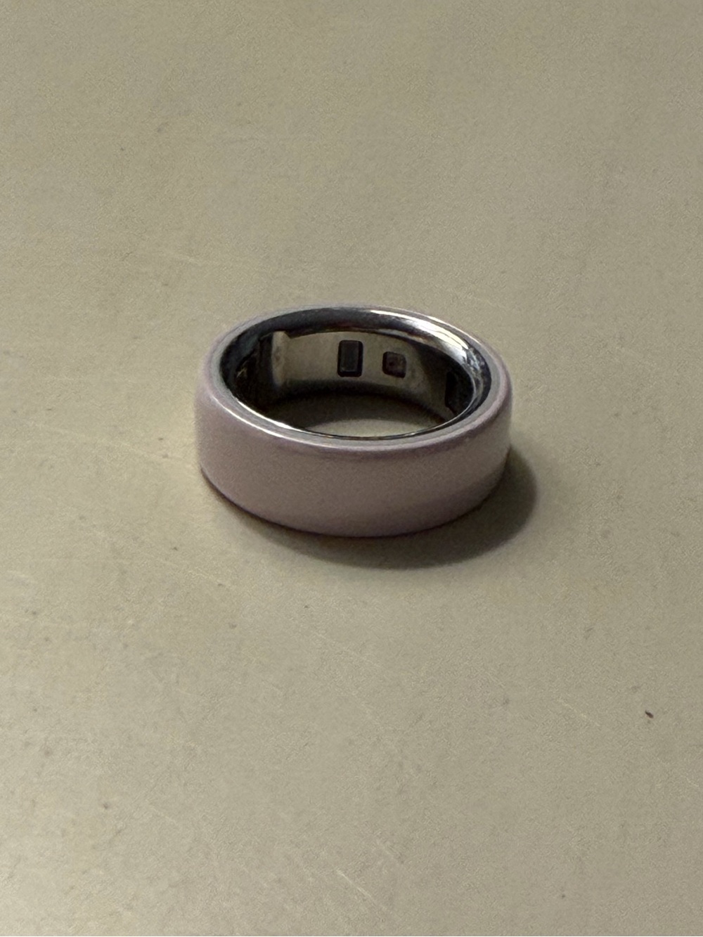 Oura Women's Ceramic Band Ring - Pale Pink and Silver